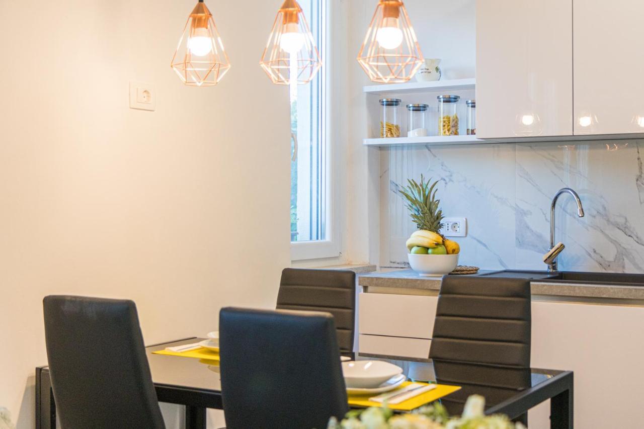 Three Waves Apartment New Pula Bagian luar foto