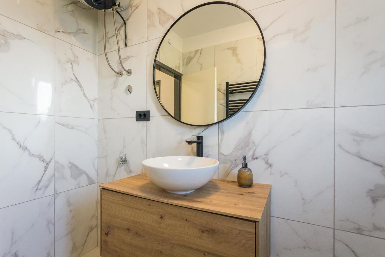 Three Waves Apartment New Pula Bagian luar foto
